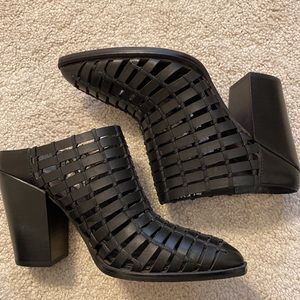 Dolce Vita Open Weave Mule / Bootie Black